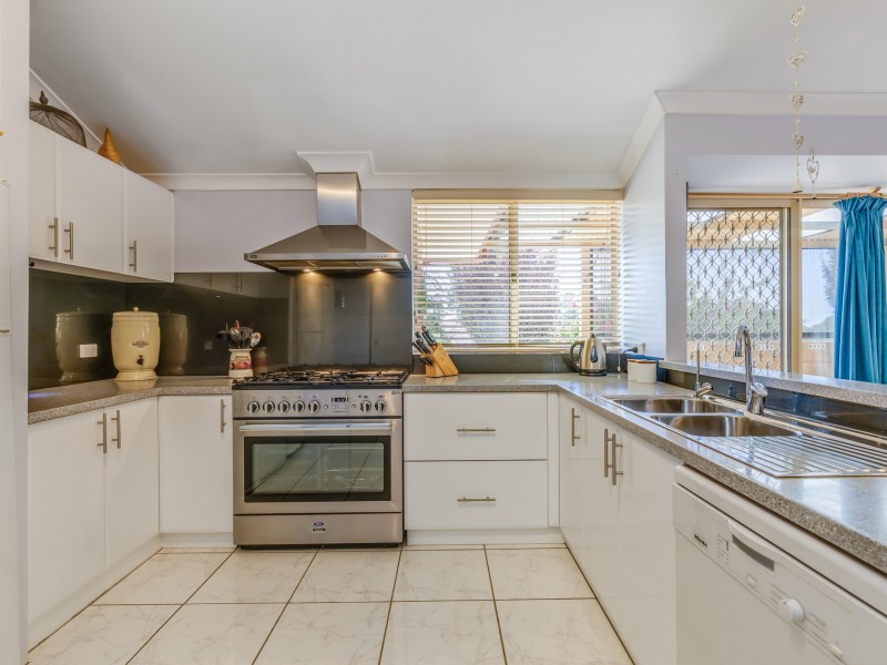 7 White Gum Rise, Byford WA 6122