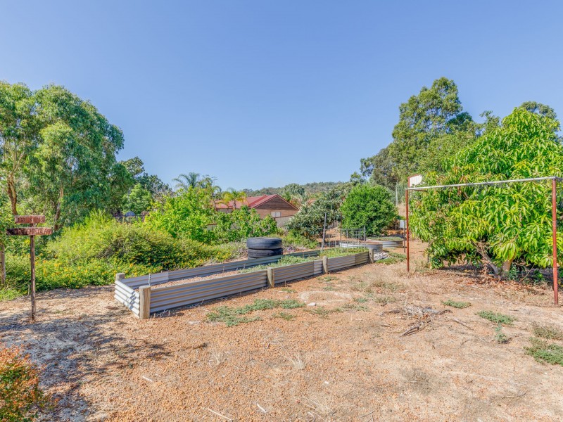 7 White Gum Rise, Byford WA 6122