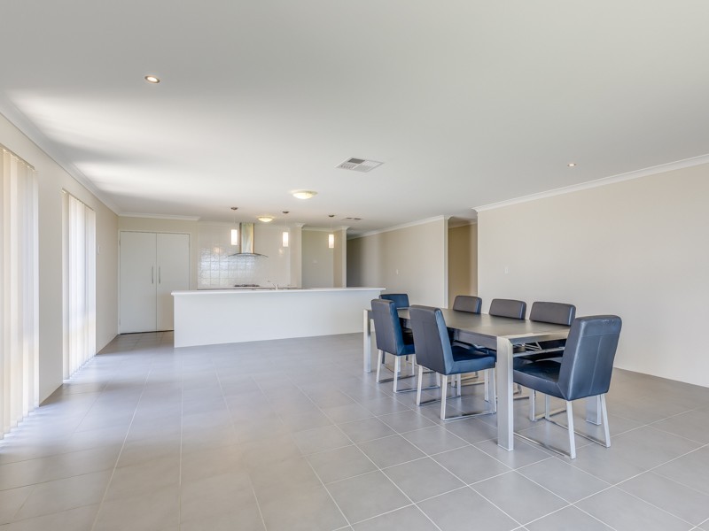 302 Lyon Road, Aubin Grove WA 6164