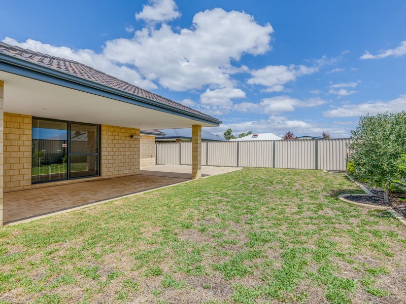302 Lyon Road, Aubin Grove WA 6164