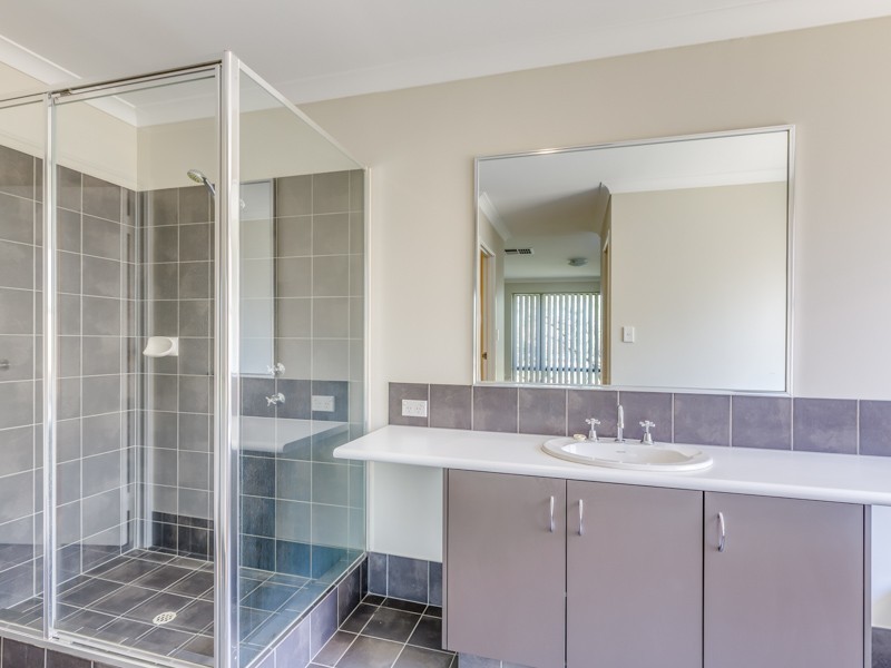 302 Lyon Road, Aubin Grove WA 6164