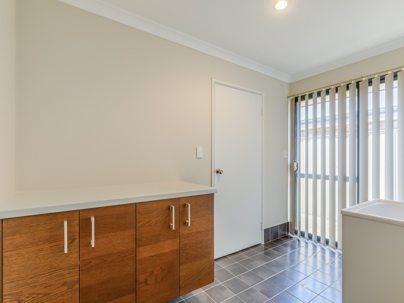 302 Lyon Road, Aubin Grove WA 6164