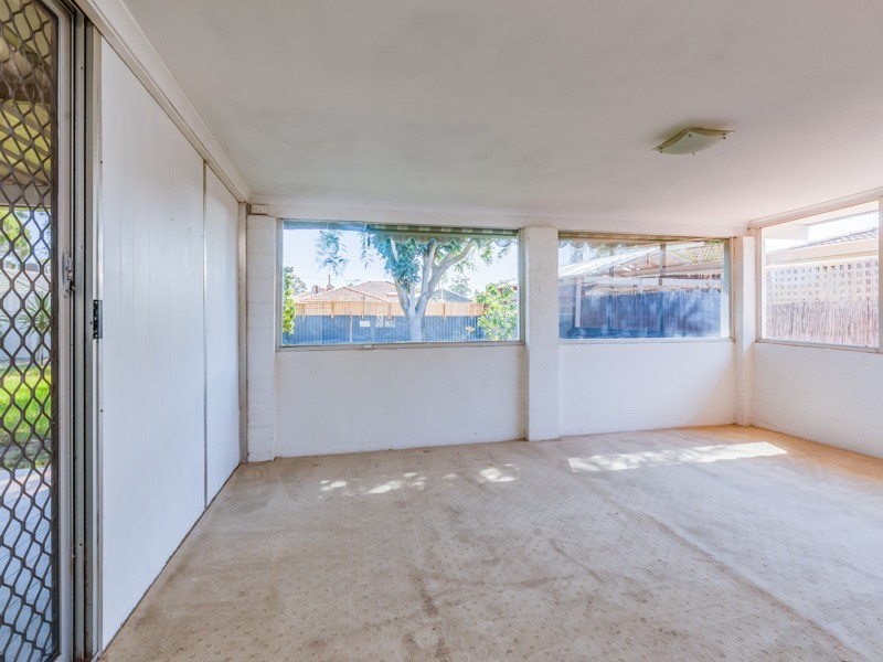 20 Helena Crescent, Thornlie WA 6108