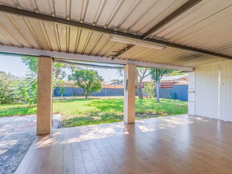 20 Helena Crescent, Thornlie WA 6108