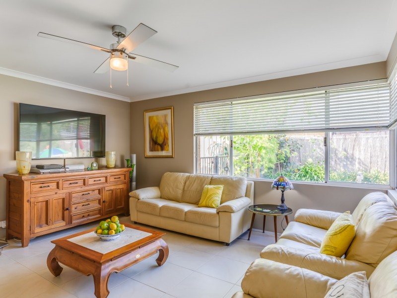 5 Viana Loop, Seville Grove WA 6112