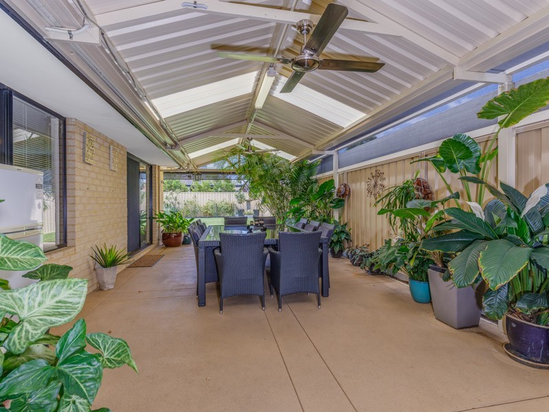 16 Dornoch Way, Canning Vale WA 6155