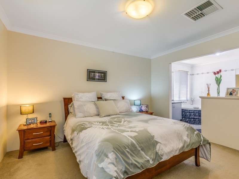 16 Dornoch Way, Canning Vale WA 6155