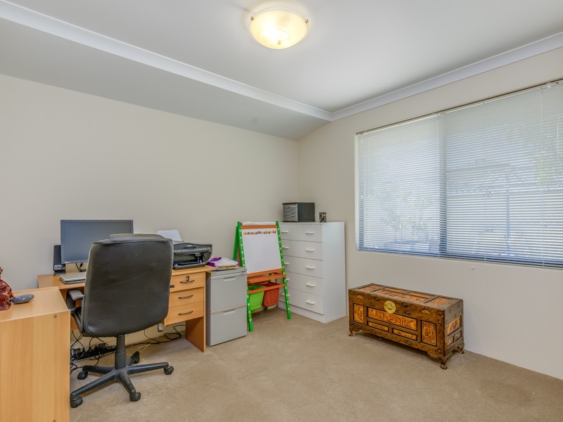 16 Dornoch Way, Canning Vale WA 6155
