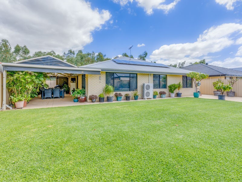 16 Dornoch Way, Canning Vale WA 6155
