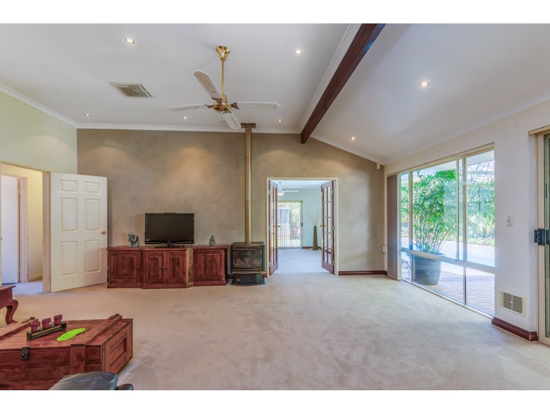 24 Geranium Place, Canning Vale WA 6155