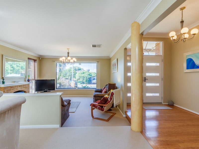 6 Iberis Place, Woodvale WA 6026