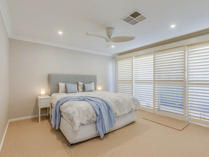 6 Iberis Place, Woodvale WA 6026