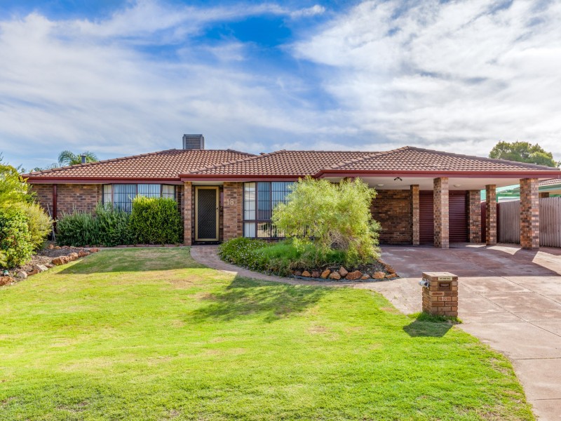 18 Monarch Court, Thornlie WA 6108