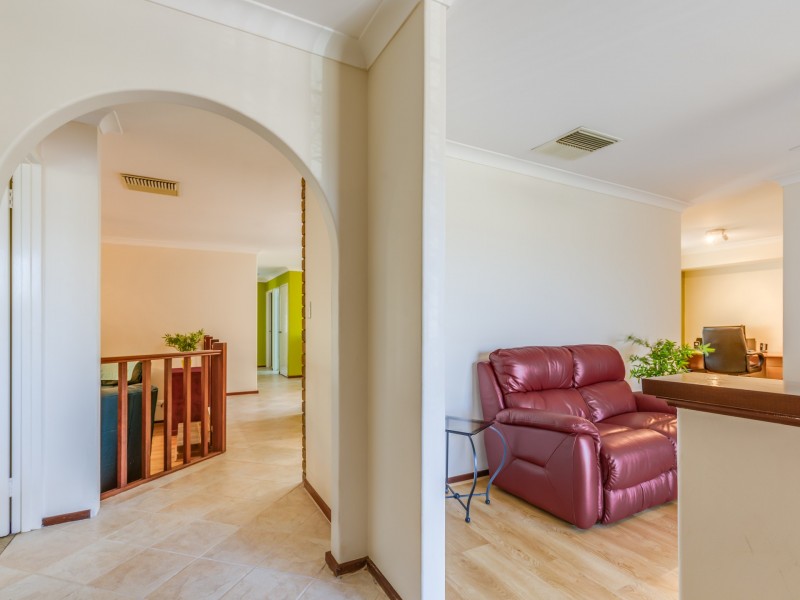 18 Monarch Court, Thornlie WA 6108