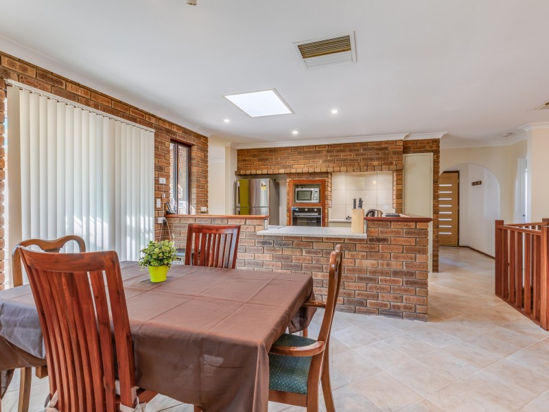 18 Monarch Court, Thornlie WA 6108