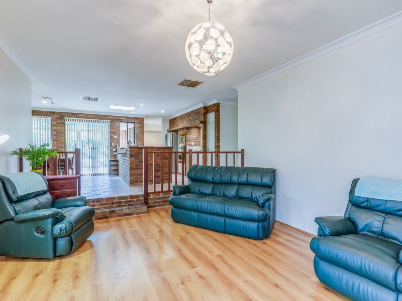 18 Monarch Court, Thornlie WA 6108