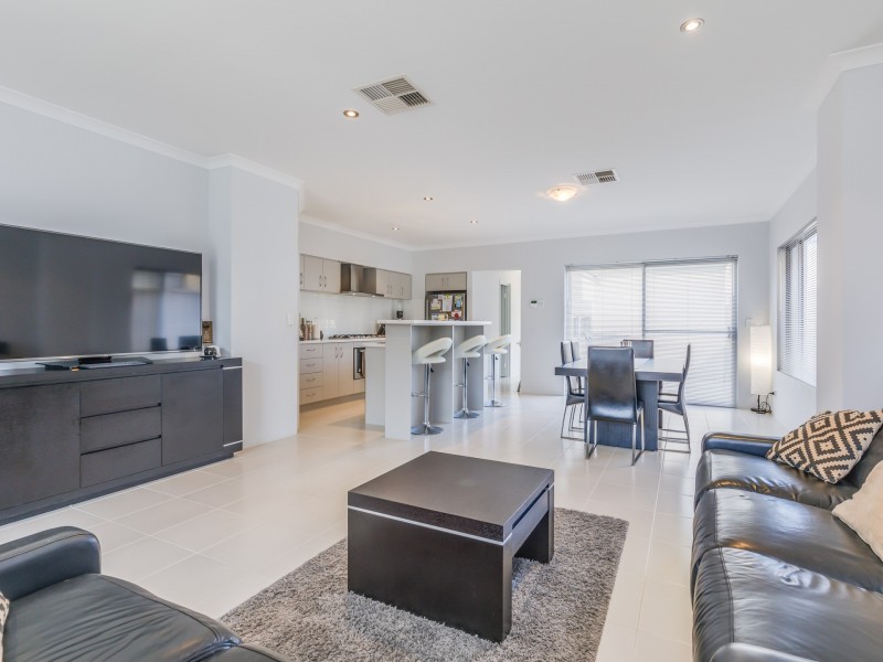 3 Affable Way, Atwell WA 6164