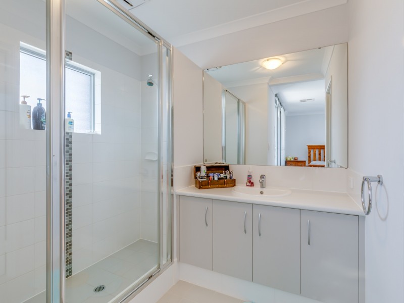 3 Affable Way, Atwell WA 6164