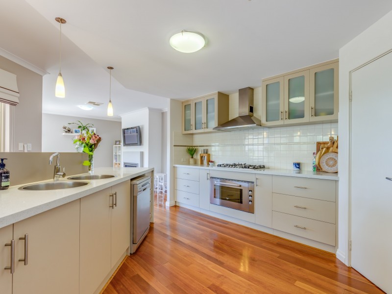 15 Cronulla Road, Secret Harbour WA 6173