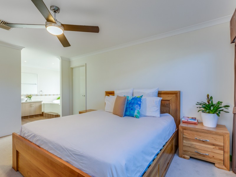 15 Cronulla Road, Secret Harbour WA 6173