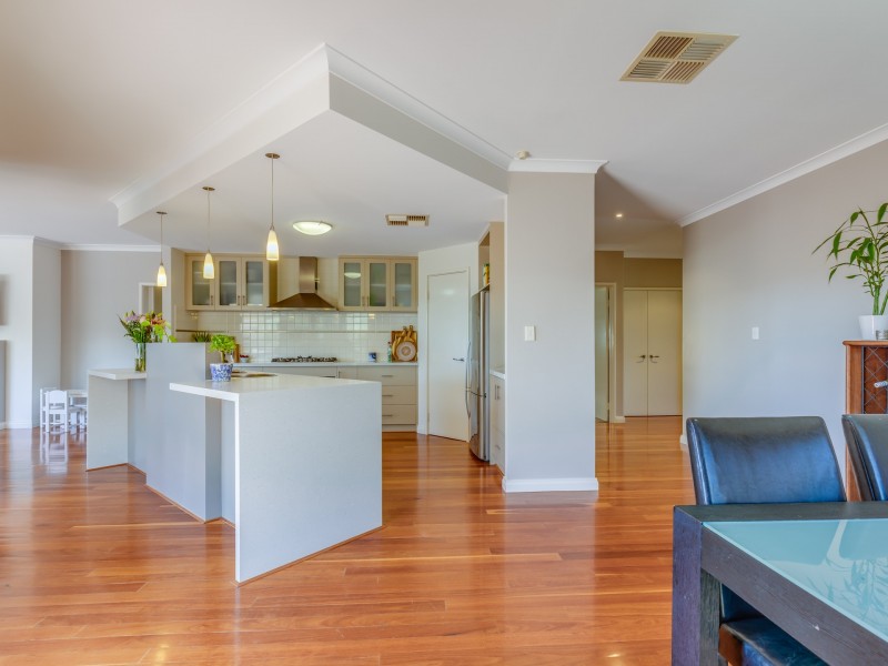 15 Cronulla Road, Secret Harbour WA 6173