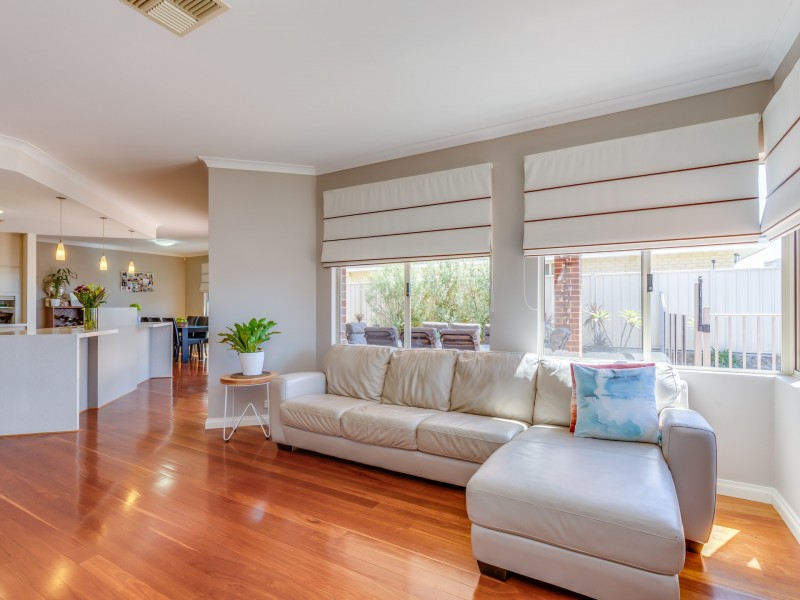 15 Cronulla Road, Secret Harbour WA 6173