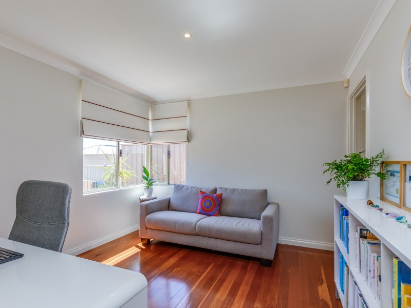 15 Cronulla Road, Secret Harbour WA 6173