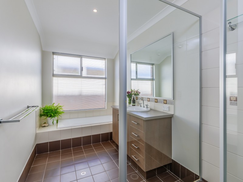 15 Cronulla Road, Secret Harbour WA 6173