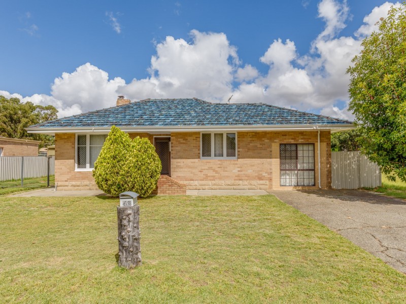 42 Fremantle Road, Gosnells WA 6110