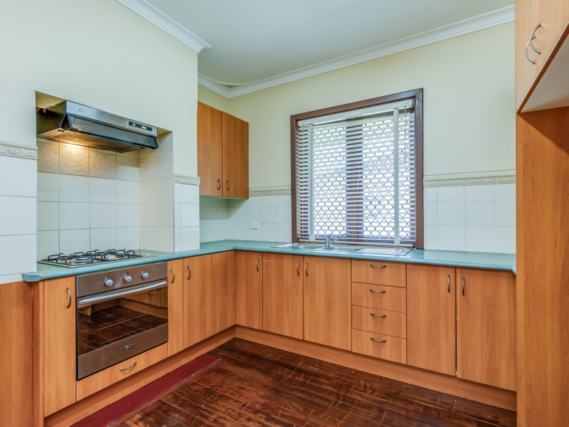 42 Fremantle Road, Gosnells WA 6110