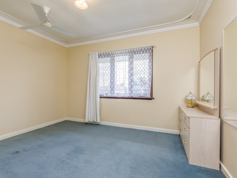 42 Fremantle Road, Gosnells WA 6110