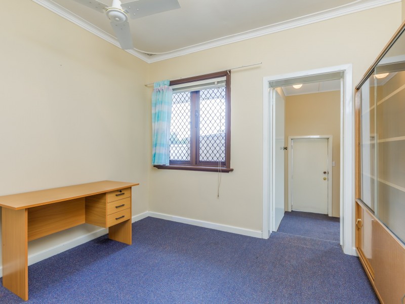 42 Fremantle Road, Gosnells WA 6110