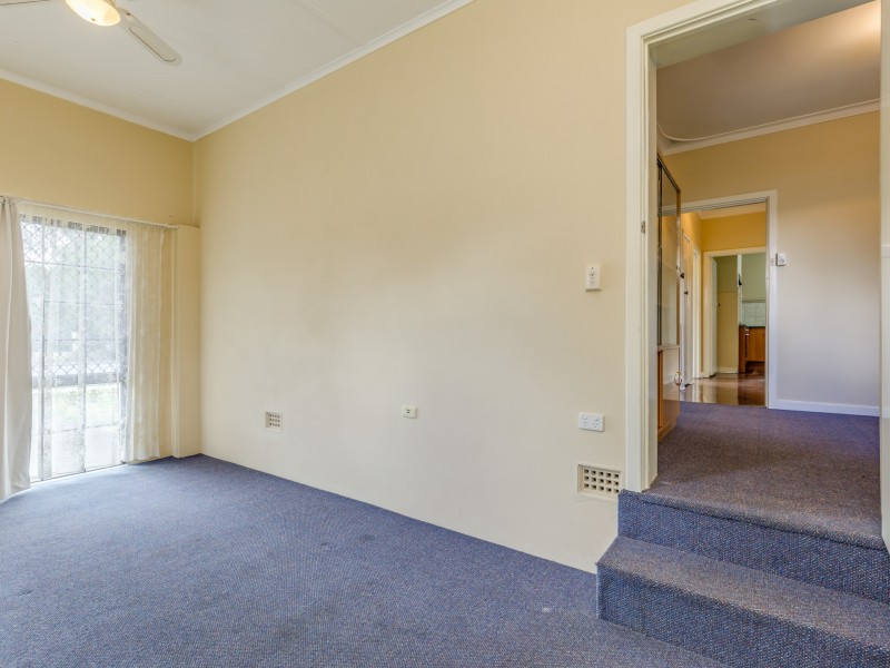 42 Fremantle Road, Gosnells WA 6110