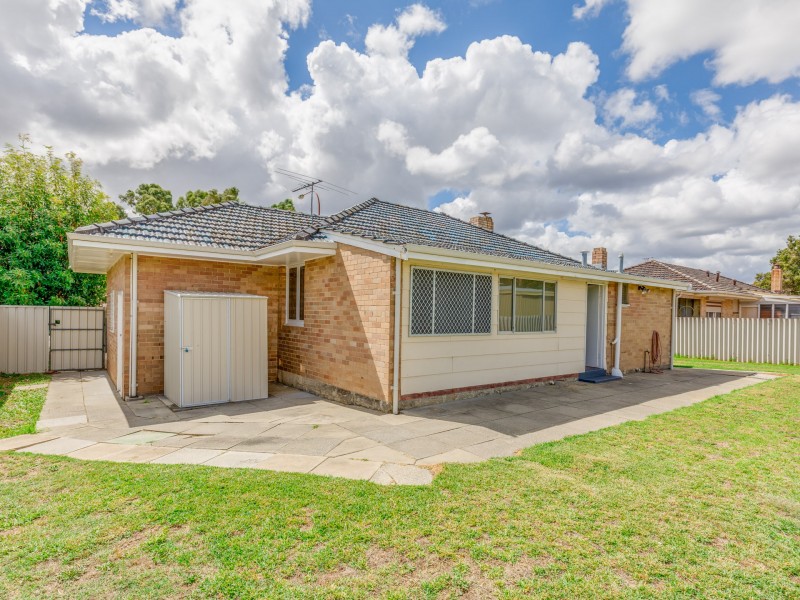 42 Fremantle Road, Gosnells WA 6110