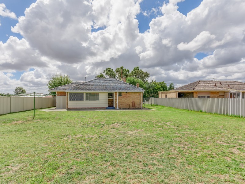 42 Fremantle Road, Gosnells WA 6110