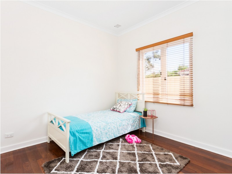 33 Williams Road, Coolbellup WA 6163
