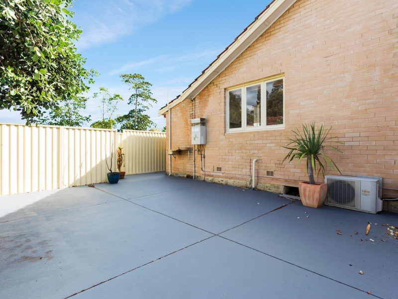 33 Williams Road, Coolbellup WA 6163