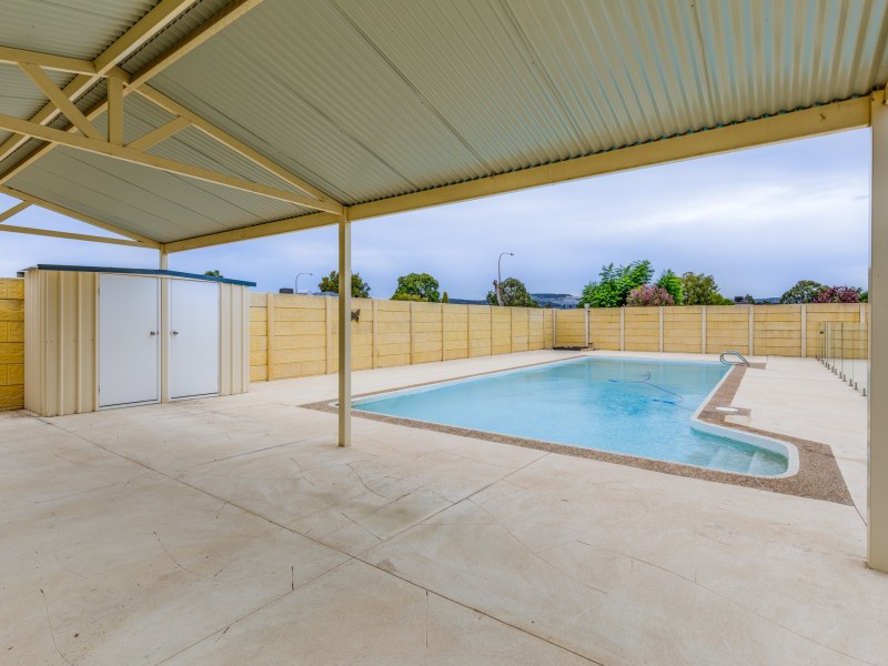 6 Helm Street, Maddington WA 6109