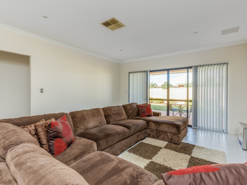 49 Amalfi Way, Canning Vale WA 6155