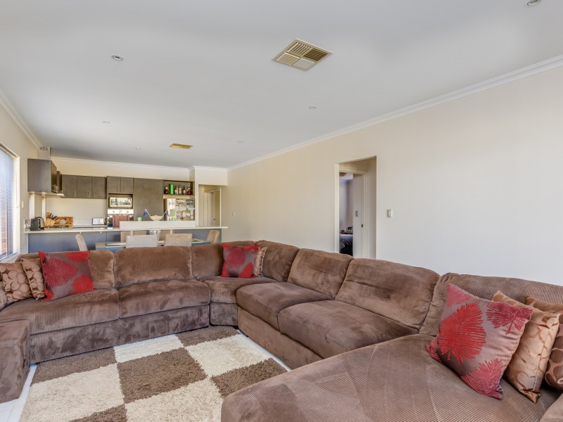 49 Amalfi Way, Canning Vale WA 6155