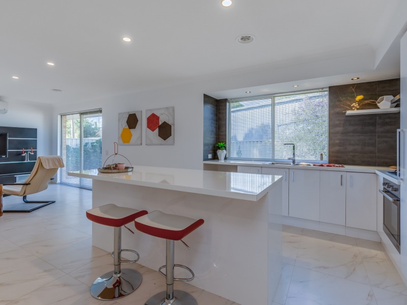 6 Calca Place, Kenwick WA 6107