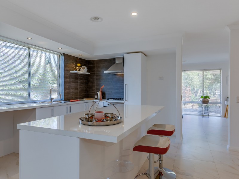 6 Calca Place, Kenwick WA 6107