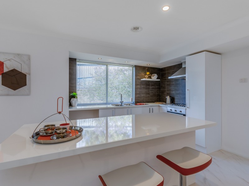 6 Calca Place, Kenwick WA 6107