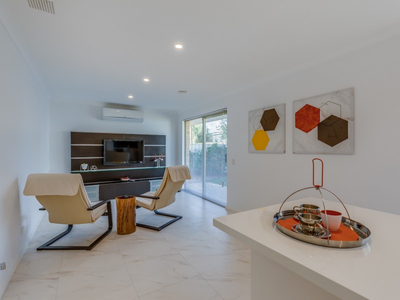 6 Calca Place, Kenwick WA 6107