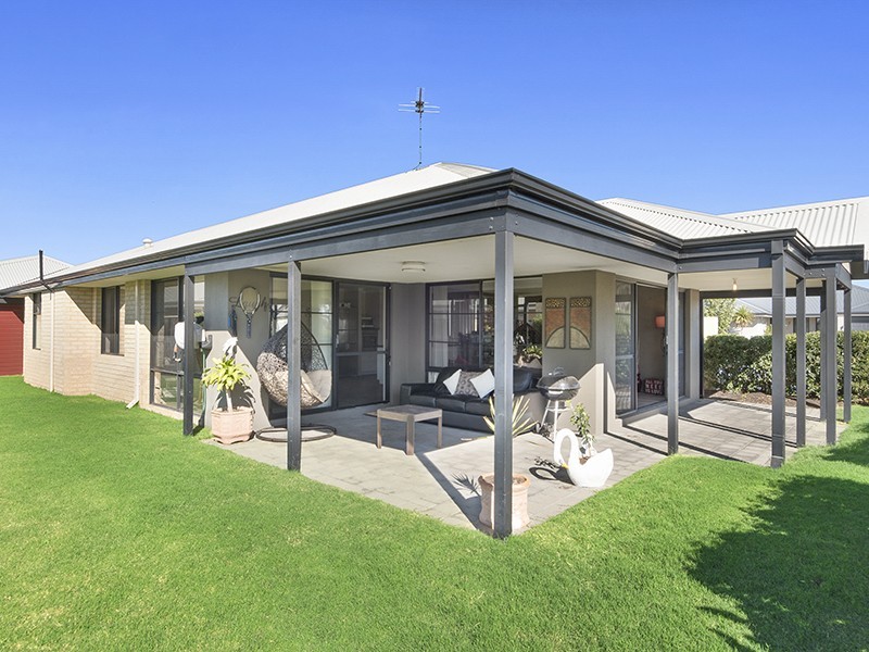 22 Serotina Lane, Aubin Grove WA 6164
