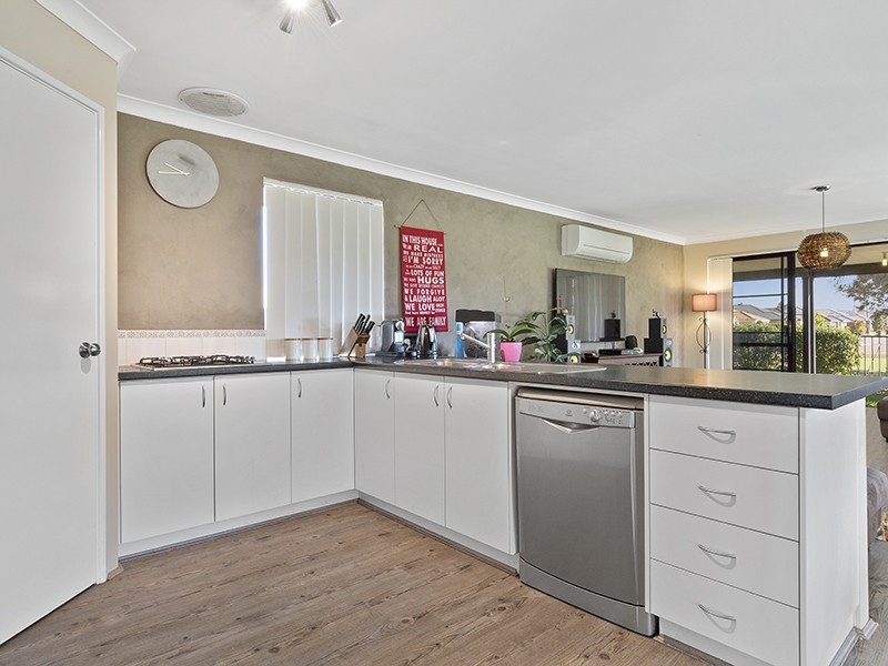 22 Serotina Lane, Aubin Grove WA 6164