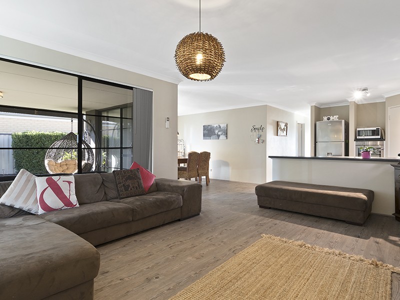 22 Serotina Lane, Aubin Grove WA 6164