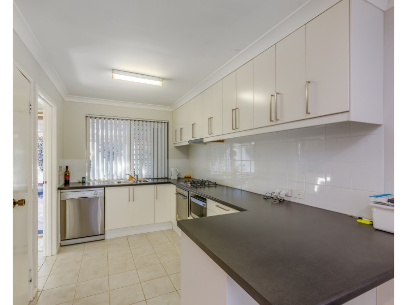 5/6 Neon Close, Parkwood WA 6147