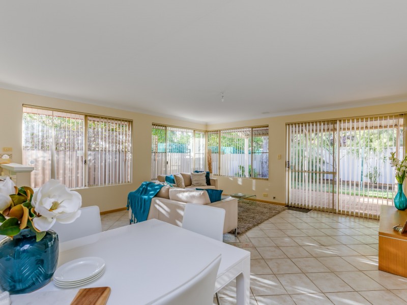 1/18 Latham Road, Ferndale WA 6148