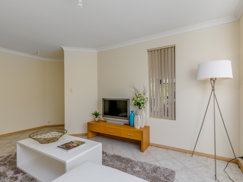 1/18 Latham Road, Ferndale WA 6148